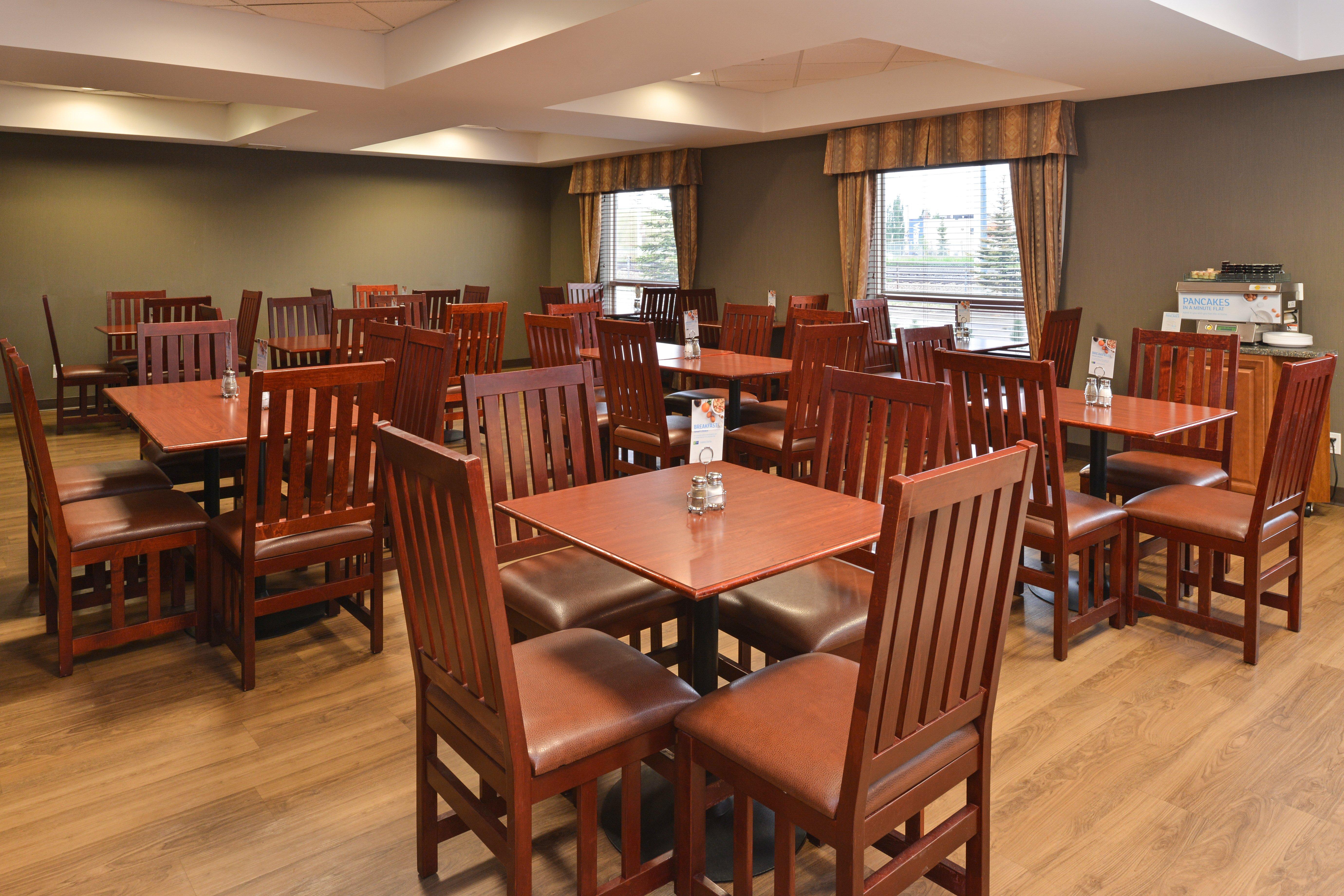 Holiday Inn Express Edmonton North By Ihg Eksteriør bilde
