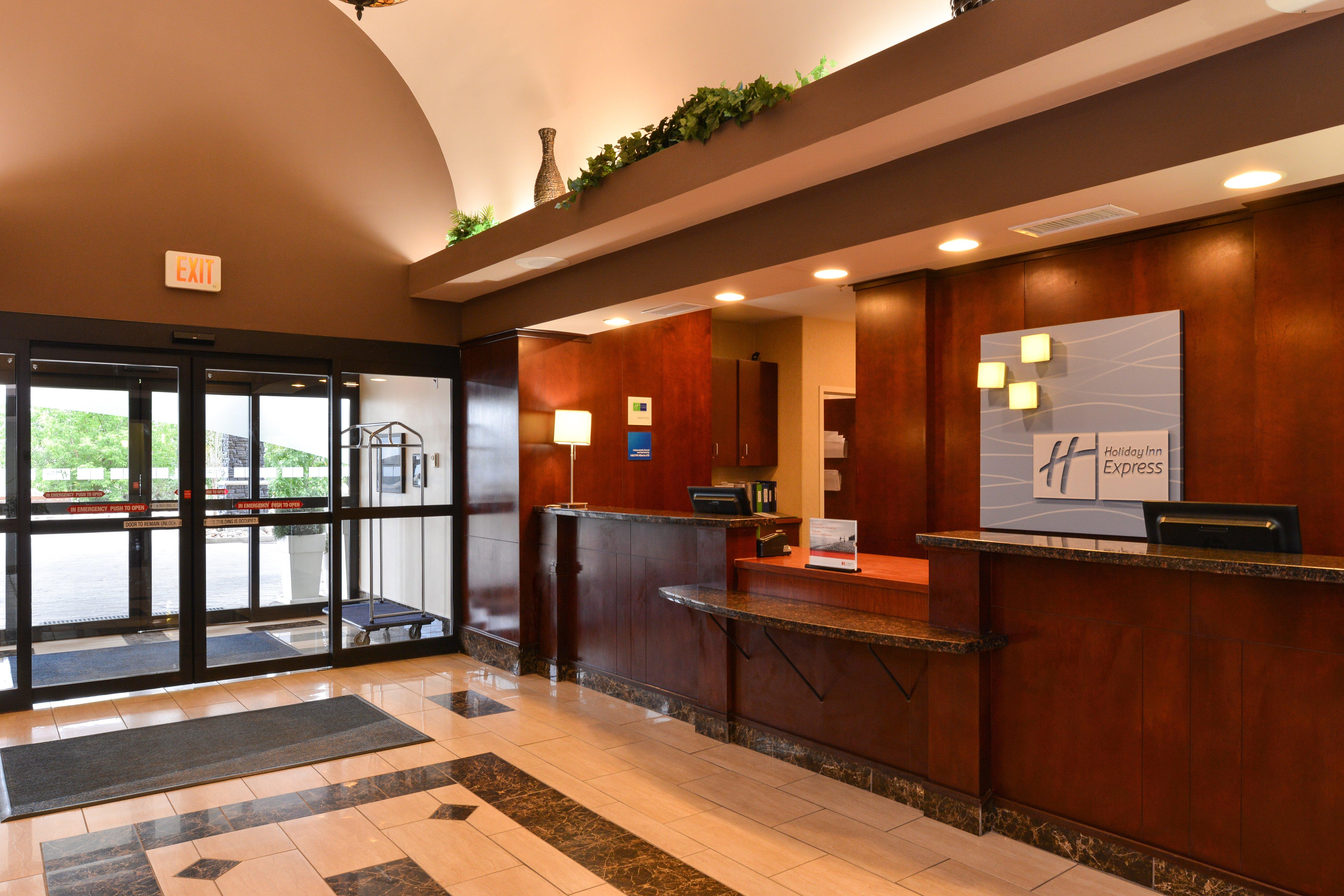 Holiday Inn Express Edmonton North By Ihg Eksteriør bilde