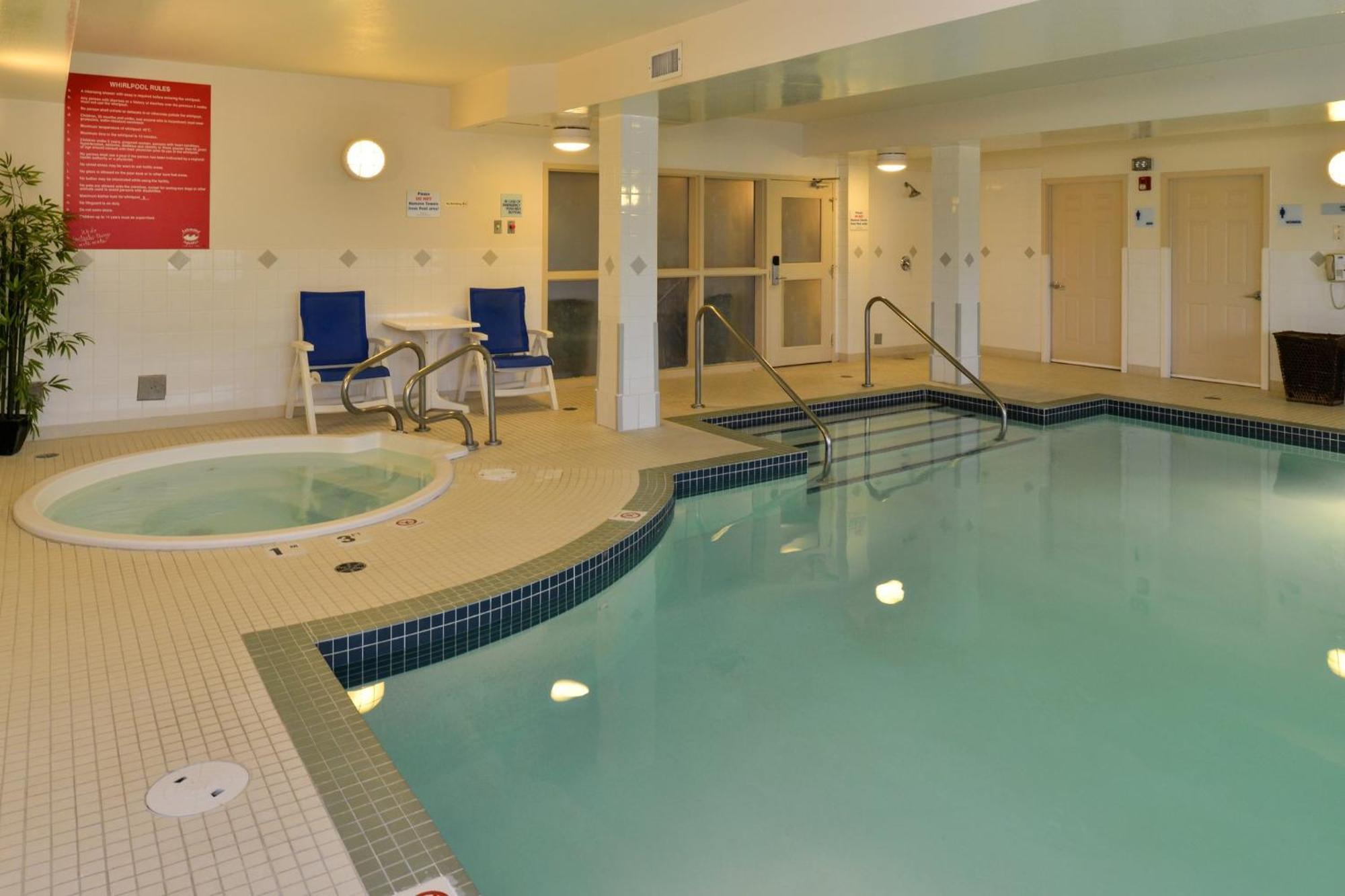 Holiday Inn Express Edmonton North By Ihg Eksteriør bilde