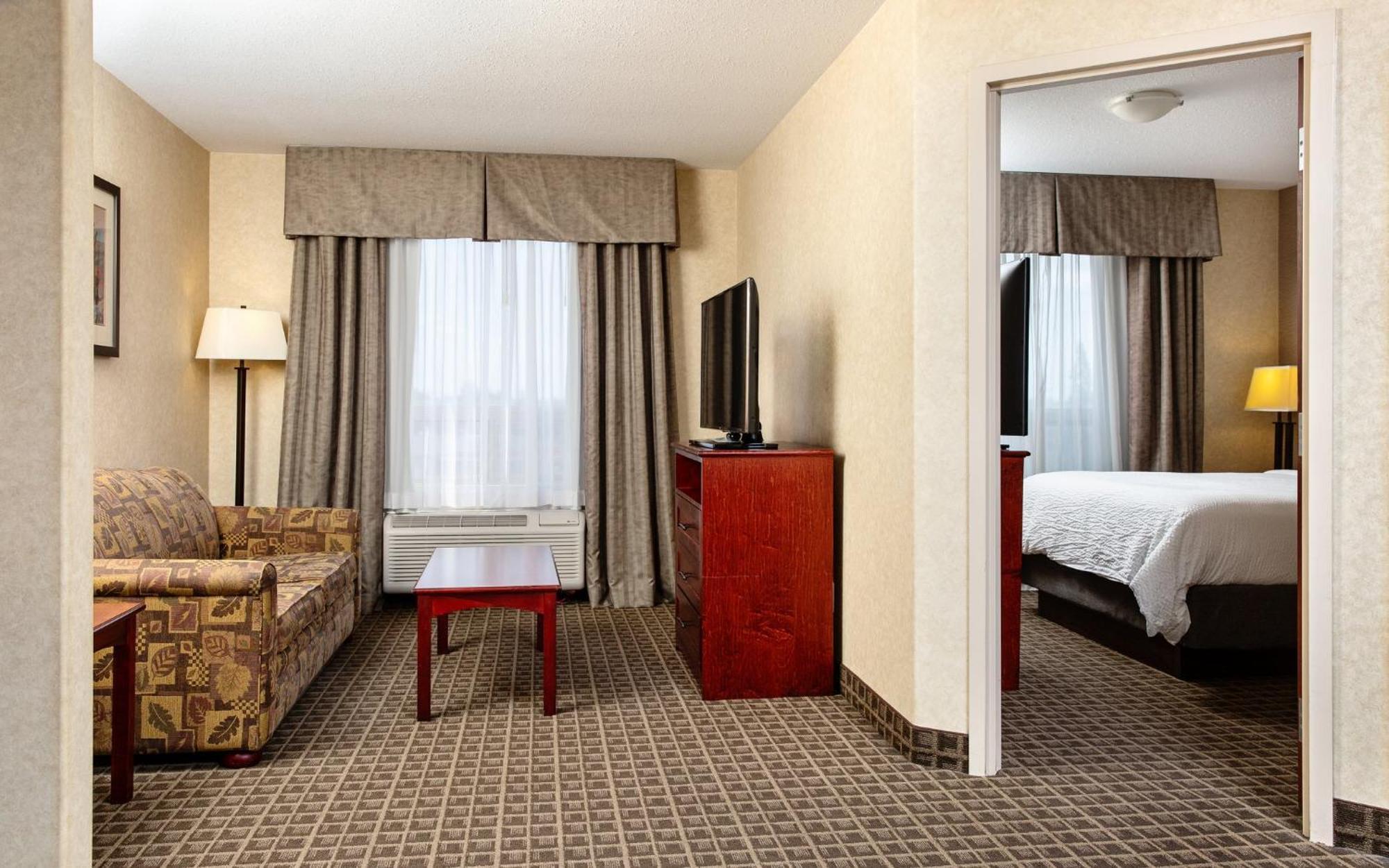 Holiday Inn Express Edmonton North By Ihg Eksteriør bilde
