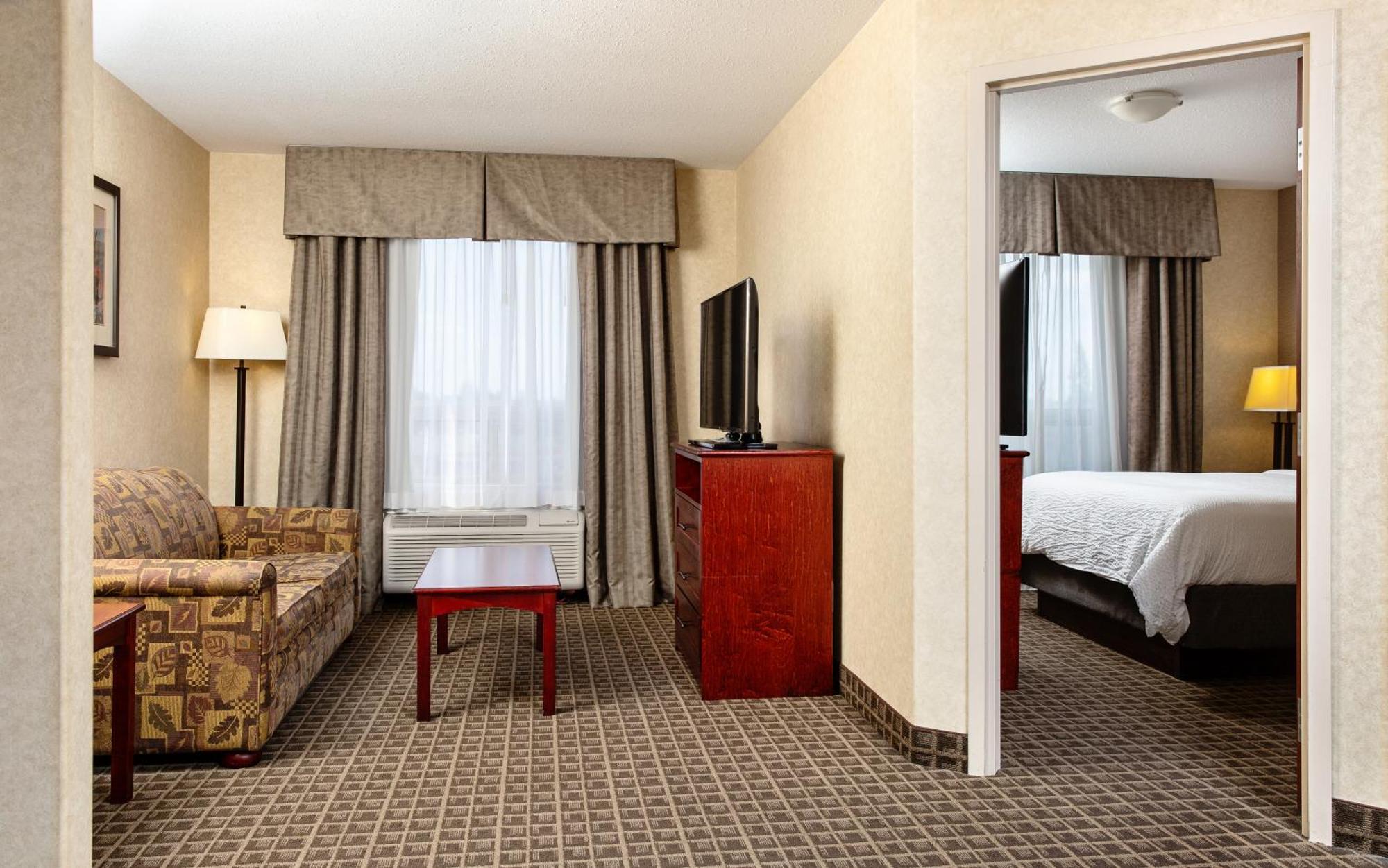 Holiday Inn Express Edmonton North By Ihg Eksteriør bilde